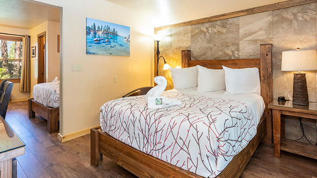 斜坡村的公园边客栈