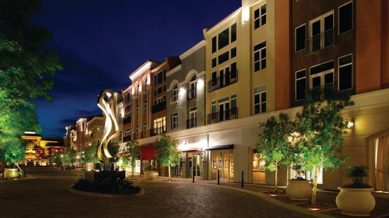 地区的绿色山谷牧场