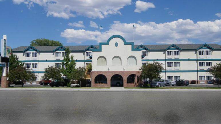 广场酒店及会议中心