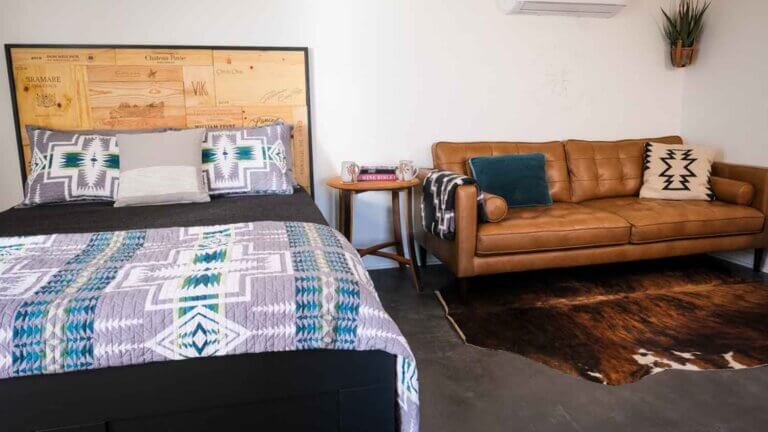 狼蛛的牧场,Amargosa山谷,死亡谷酒店,少见Overnighters,独特的地方保持内华达州雷竞技体育app