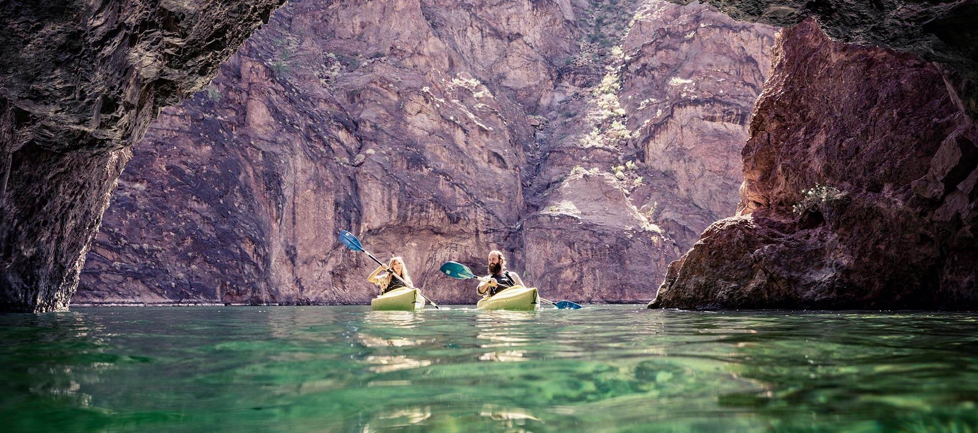 黑峡谷皮划艇,科罗拉多河,胡佛水坝